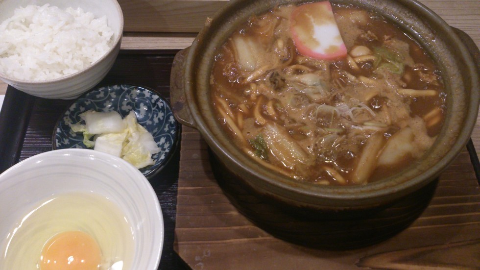 牡蠣入り味噌煮込みうどん